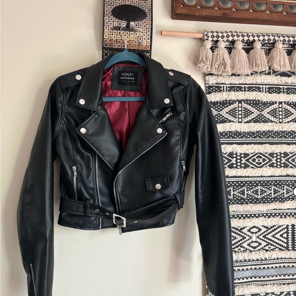 Biker jacket outerwear - Picture 10 of 10